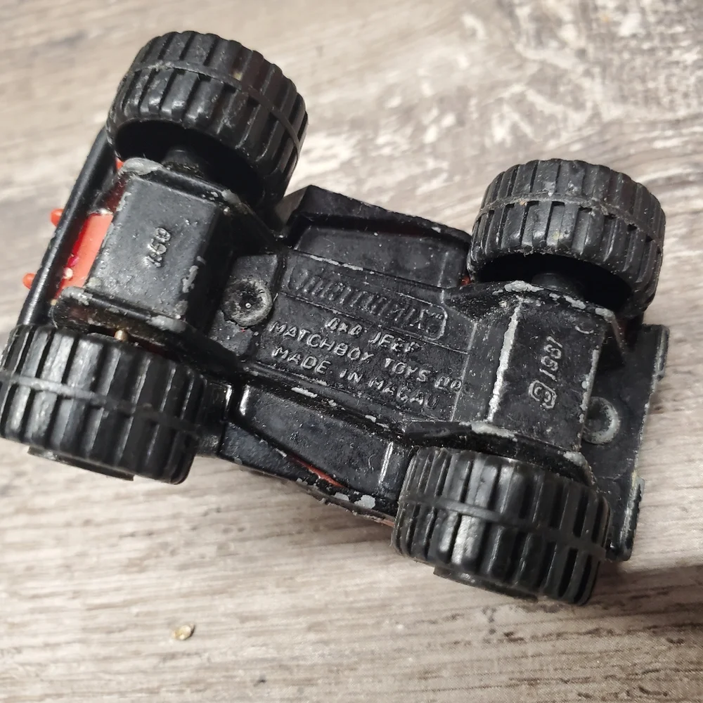 MATCHBOX‎ JEEP 1/64 SCALE DIE CAST BLACK BIG TIRES 1981